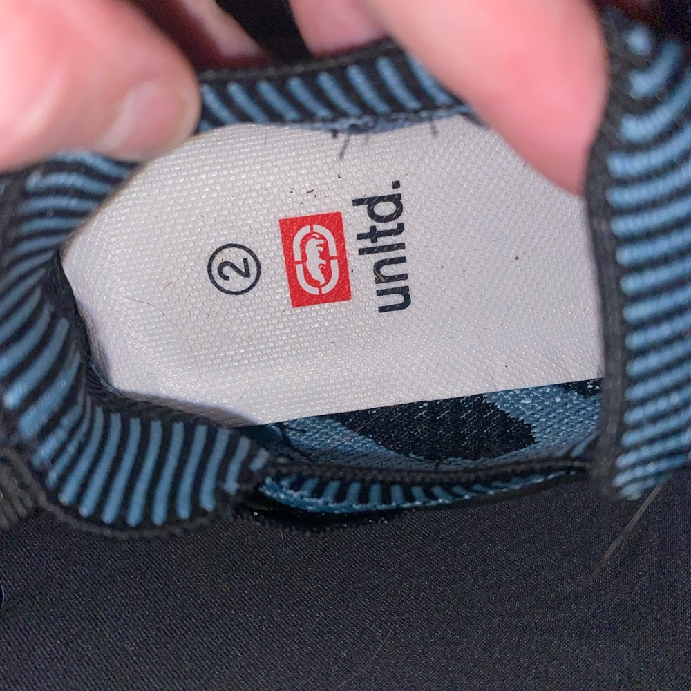 Ecko Unlimited (Unltd) Kids/Youth Shoes - Size 2 - Picture 11 of 14